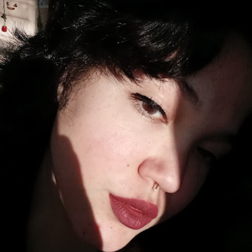 Meet your Posher, Alyssa
